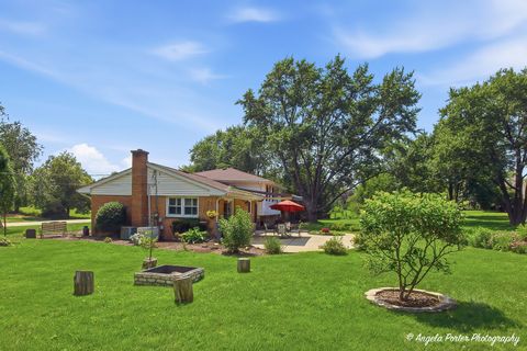 Tiny photo for 152 Foxwood Lane, Barrington, IL 60010 (MLS # 12684812)