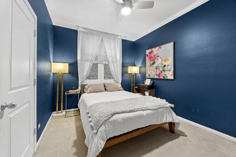 Tiny photo for 860 W Buckingham Place #2W, Chicago, IL 60657 (MLS # 12626197)
