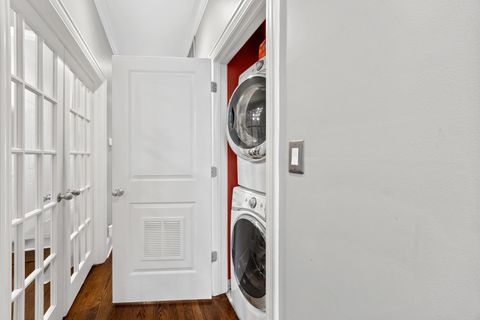 Tiny photo for 860 W Buckingham Place #2W, Chicago, IL 60657 (MLS # 12626197)