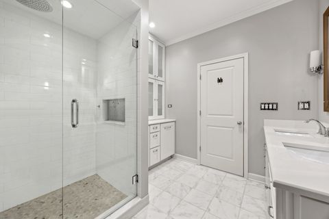 Tiny photo for 860 W Buckingham Place #2W, Chicago, IL 60657 (MLS # 12626197)