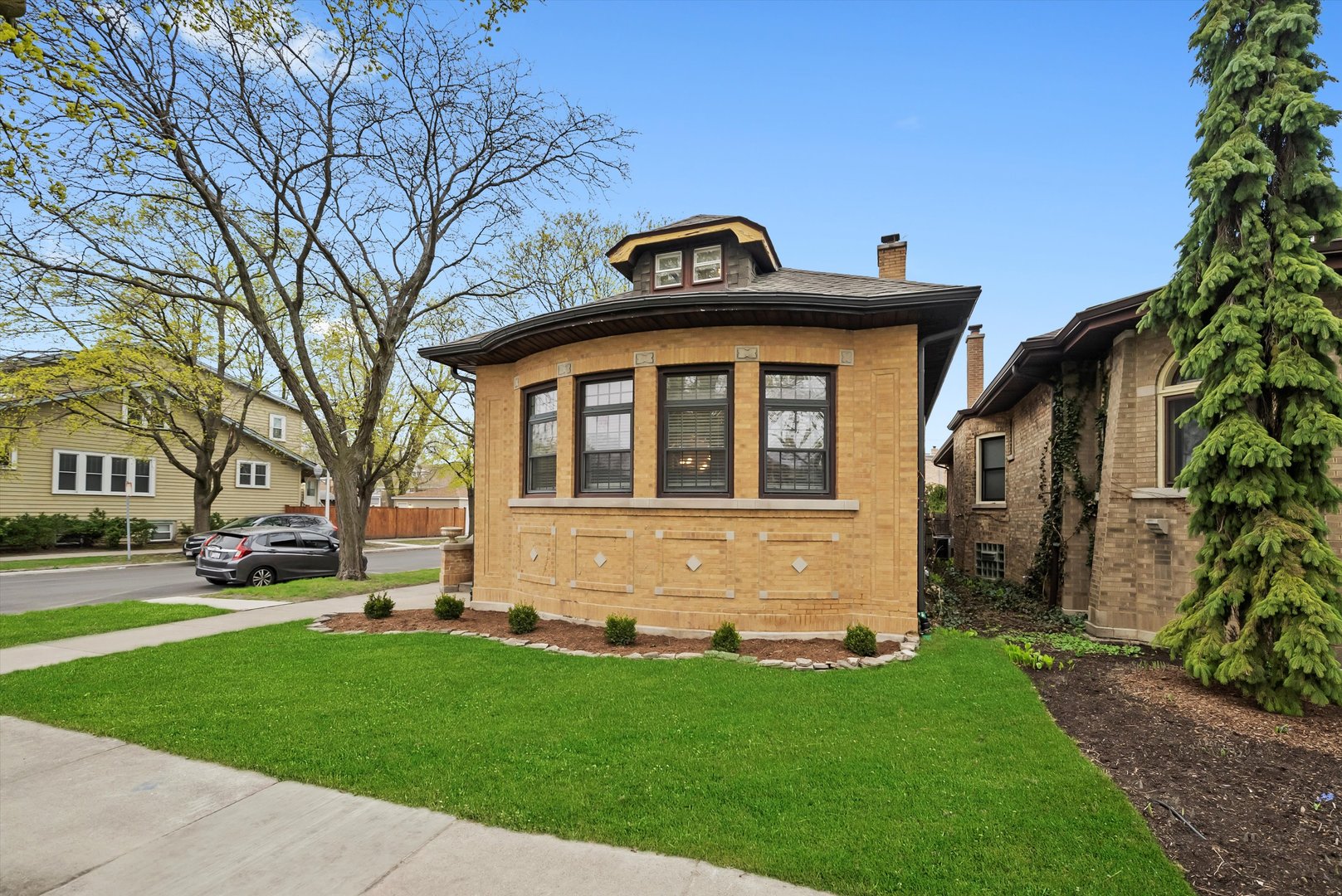 2656 W Coyle Avenue