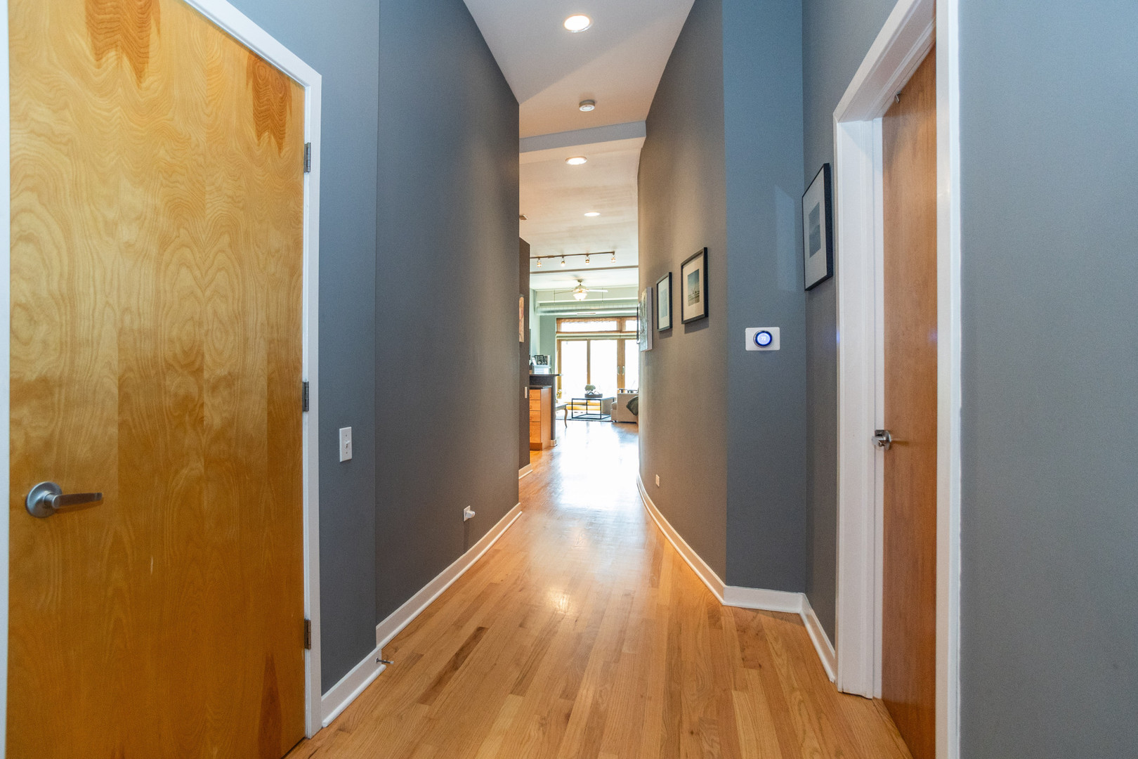 1616 W Montrose Avenue 2E