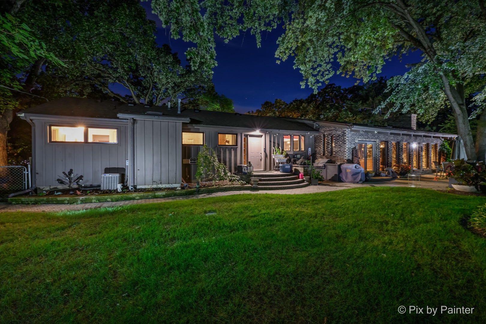 1916 W Grandview Drive