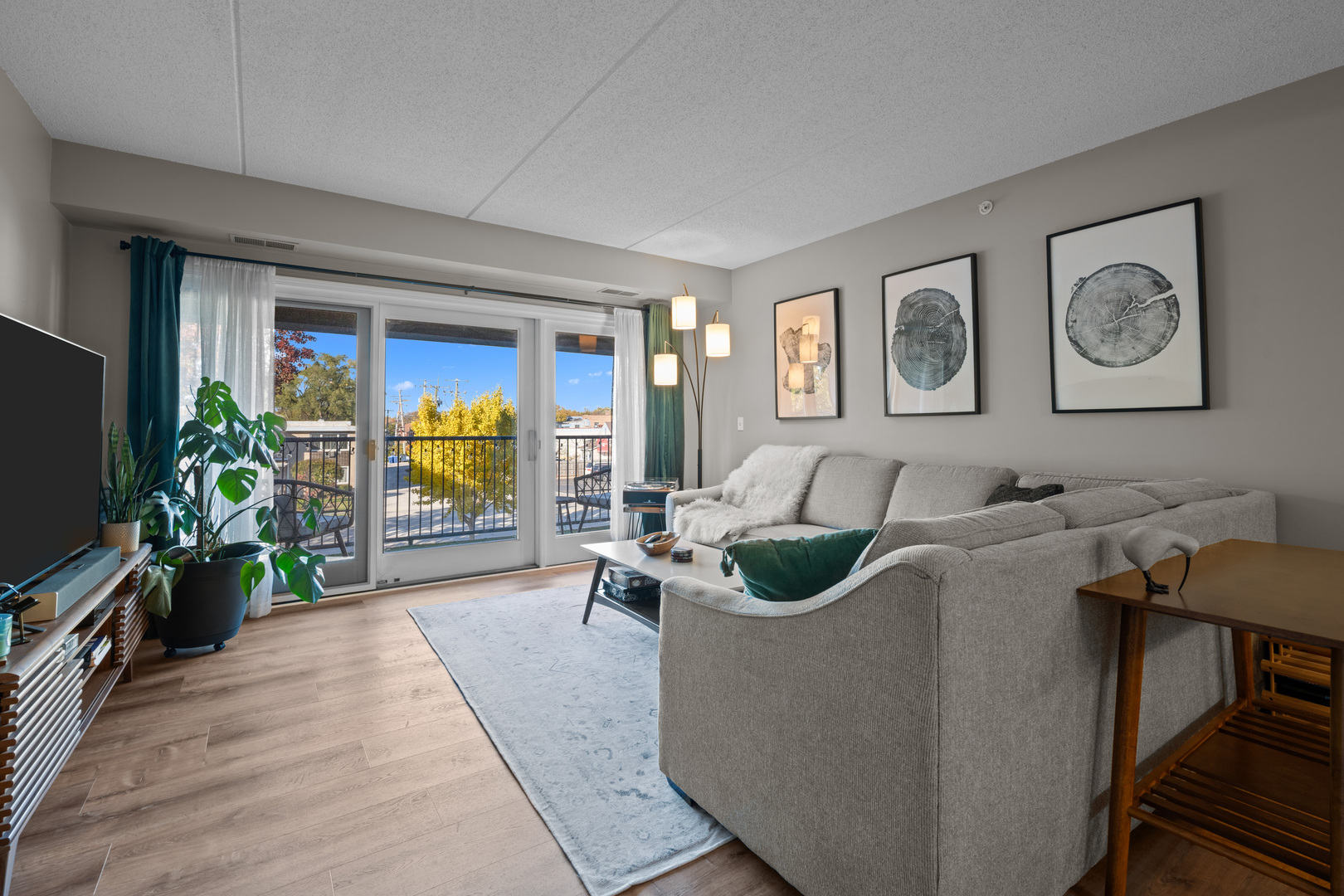 1111 Burlington Avenue 207