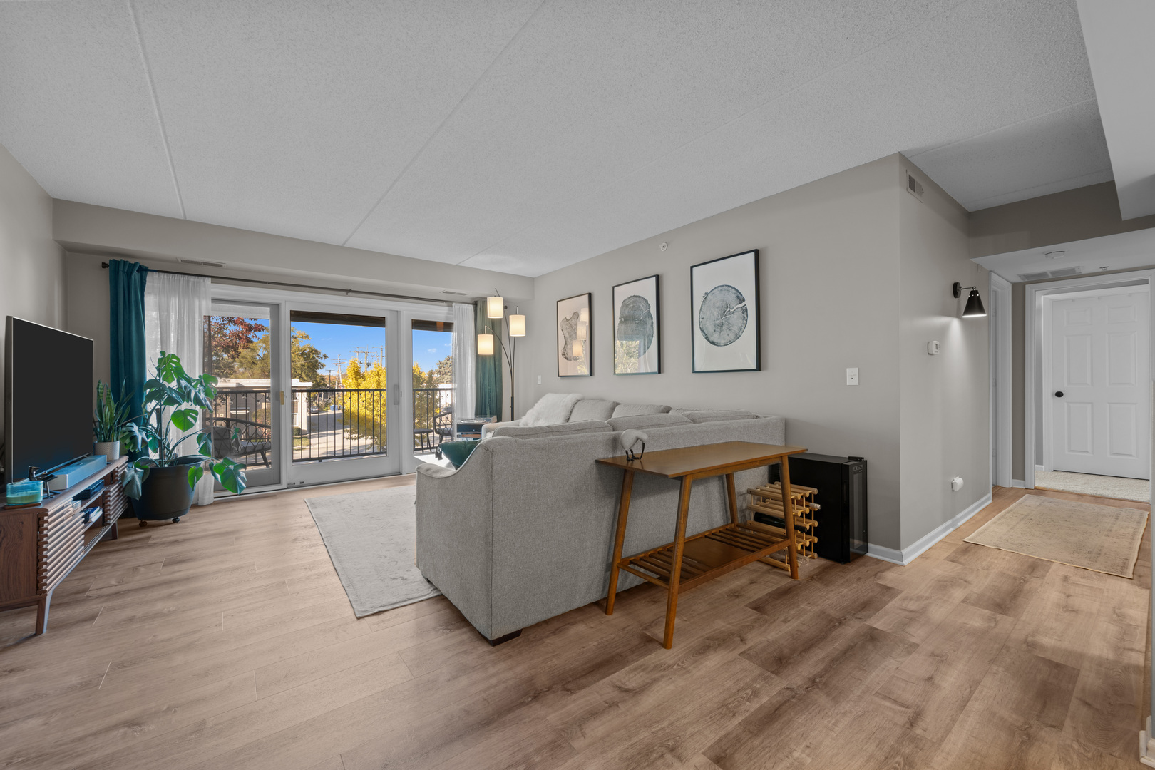 1111 Burlington Avenue 207