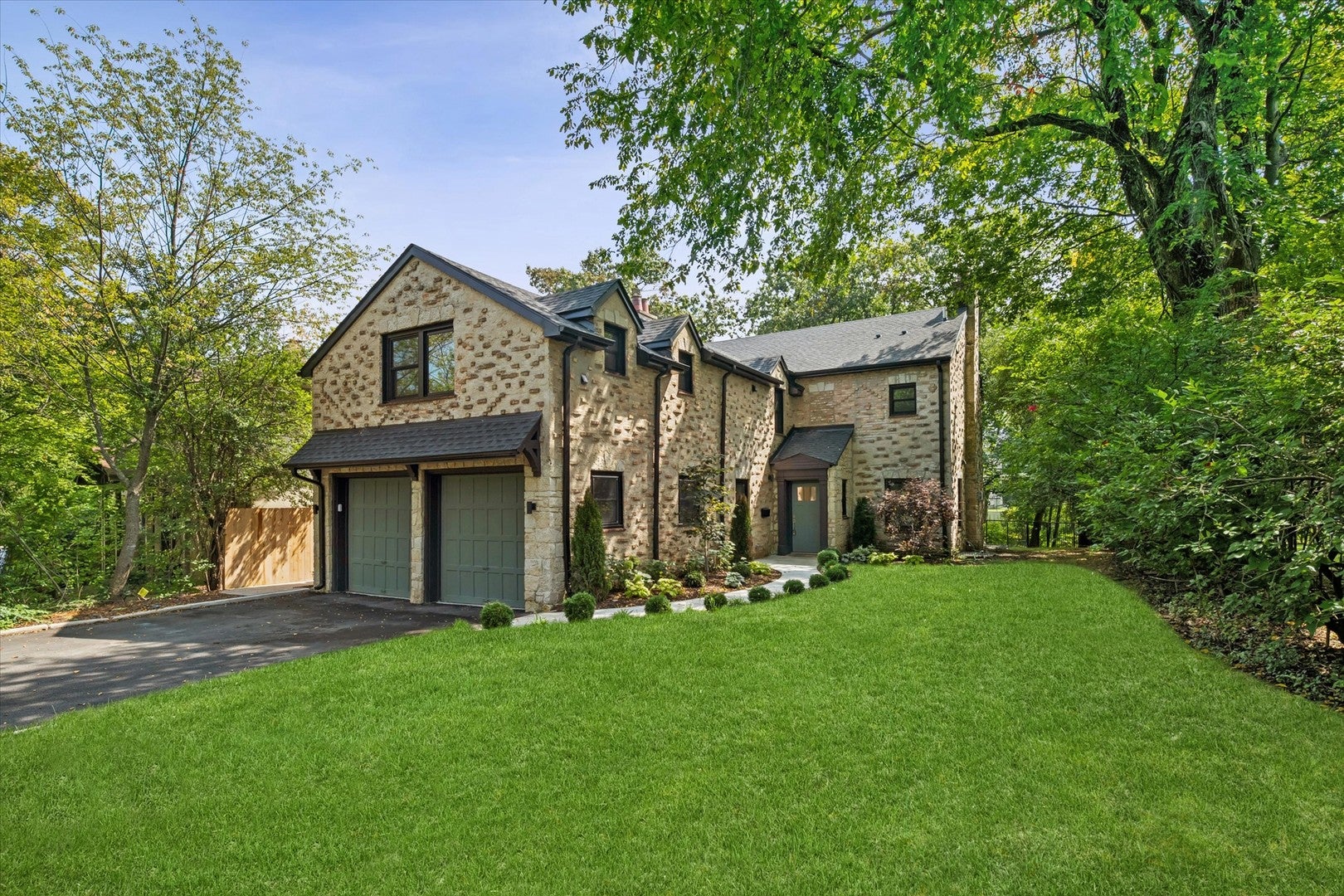 120 Crescent Drive