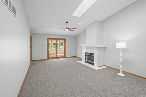 Tiny photo for 4176 Mallard Court, Bettendorf, IA 52722 (MLS # 12691730)