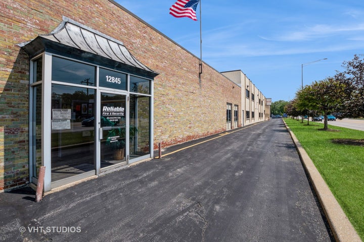 Photo 1 of 15 — 12845 S cicero Avenue 2N, Alsip, IL 60803
