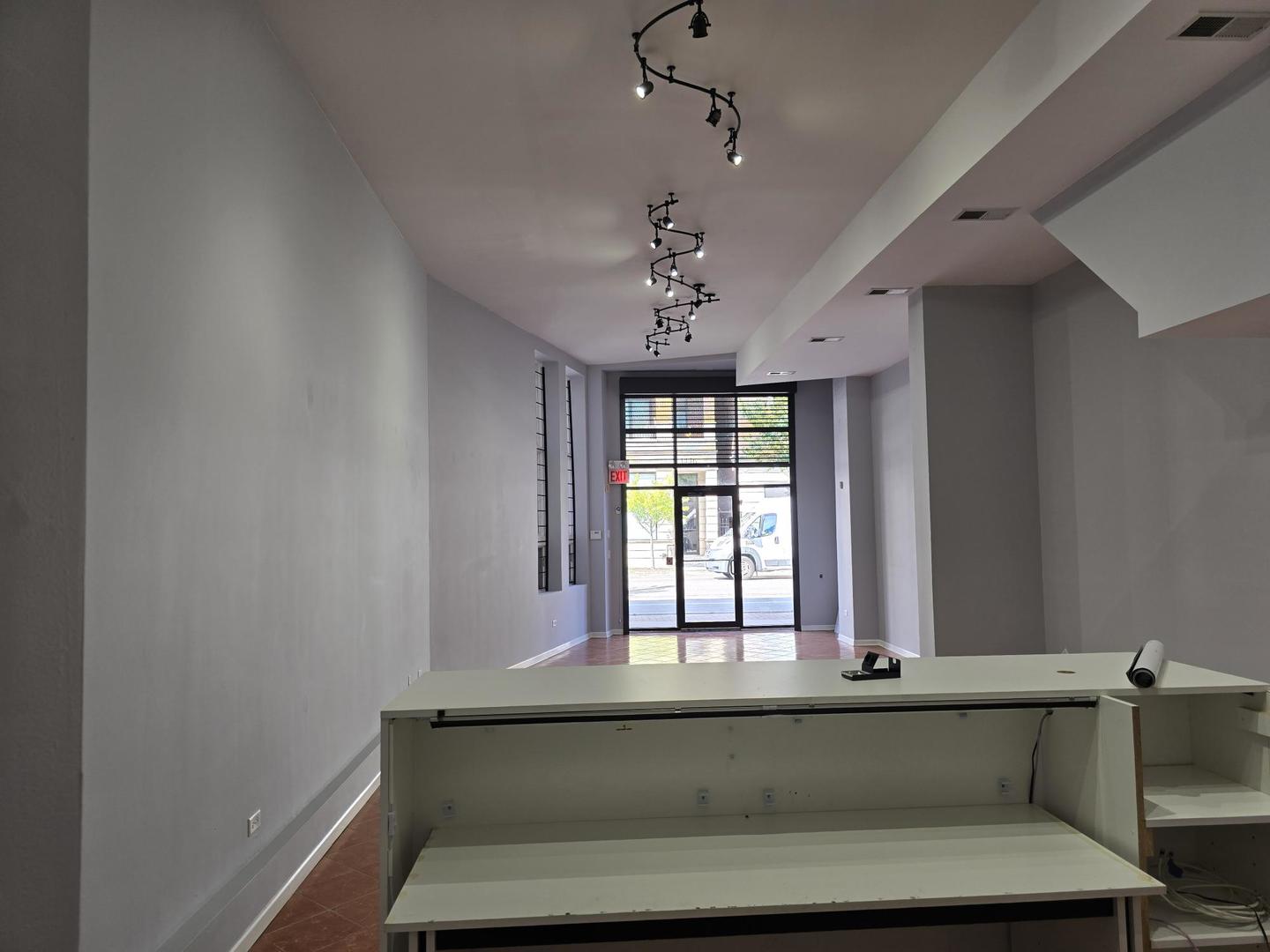 1449 W Fullerton Avenue