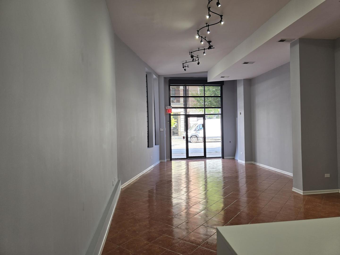 1449 W Fullerton Avenue