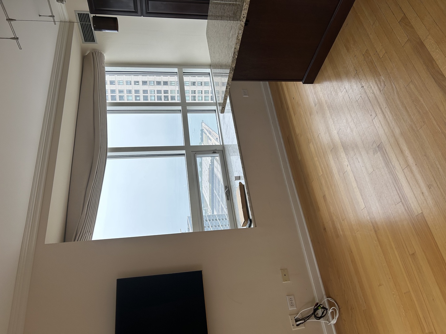 512 N McClurg Court 5501