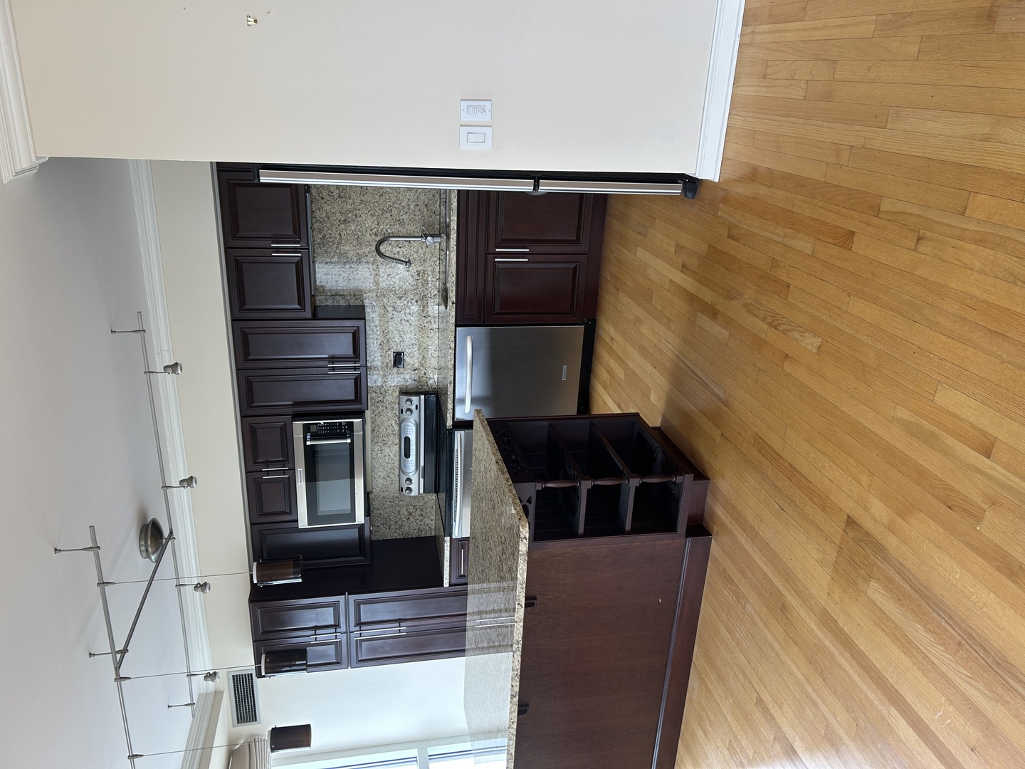 512 N McClurg Court 5501