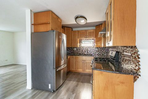 Tiny photo for 1324 Alpine Court #1324, Wheeling, IL 60090 (MLS # 12561206)