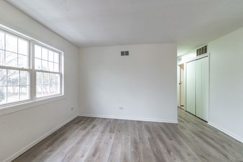 Tiny photo for 1324 Alpine Court #1324, Wheeling, IL 60090 (MLS # 12561206)