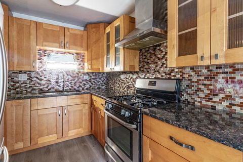 Tiny photo for 1324 Alpine Court #1324, Wheeling, IL 60090 (MLS # 12561206)