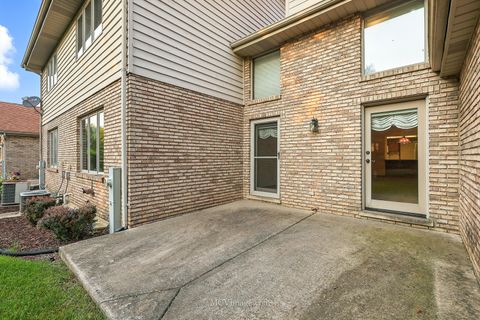 Tiny photo for 18310 Pine Wood Court, Tinley Park, IL 60477 (MLS # 12462956)