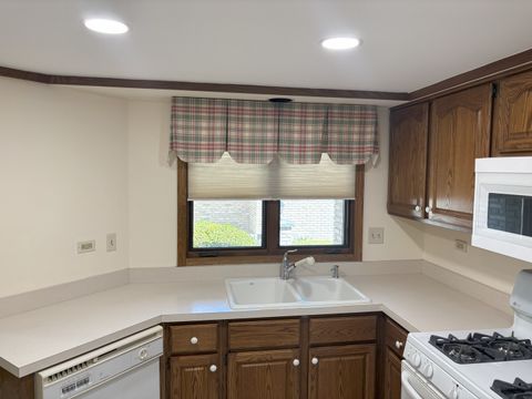 Tiny photo for 18310 Pine Wood Court, Tinley Park, IL 60477 (MLS # 12462956)