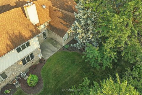 Tiny photo for 18310 Pine Wood Court, Tinley Park, IL 60477 (MLS # 12462956)