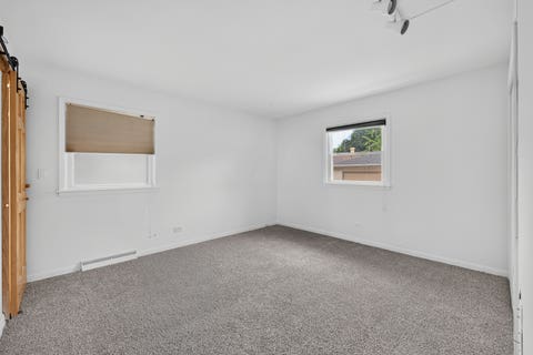 Tiny photo for 431 N Ridgemoor Avenue, Mundelein, IL 60060 (MLS # 12731782)