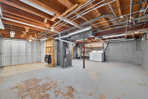 Tiny photo for 431 N Ridgemoor Avenue, Mundelein, IL 60060 (MLS # 12731782)