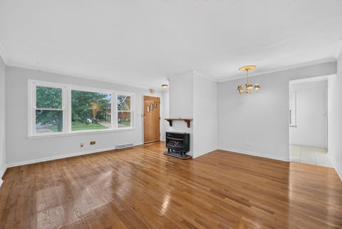 Tiny photo for 431 N Ridgemoor Avenue, Mundelein, IL 60060 (MLS # 12731782)