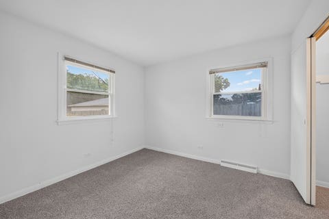 Tiny photo for 431 N Ridgemoor Avenue, Mundelein, IL 60060 (MLS # 12731782)