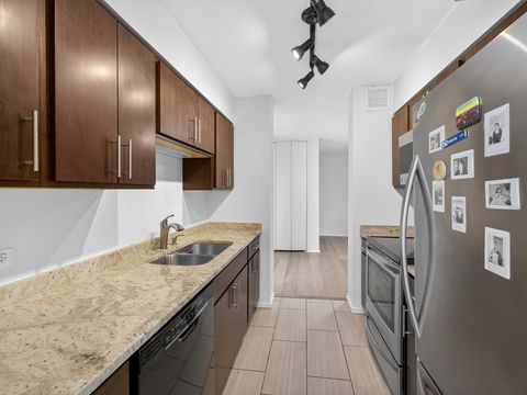 Tiny photo for 1143 S Plymouth Court #407, Chicago, IL 60605 (MLS # 12473653)