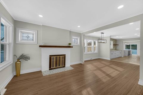 A home in Glen Ellyn