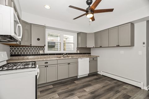 Tiny photo for 4028 W Waveland Avenue, Chicago, IL 60641 (MLS # 12510479)