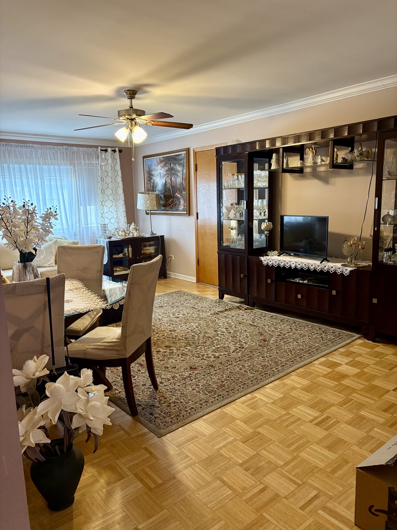 3143 N Nashville Avenue 3E