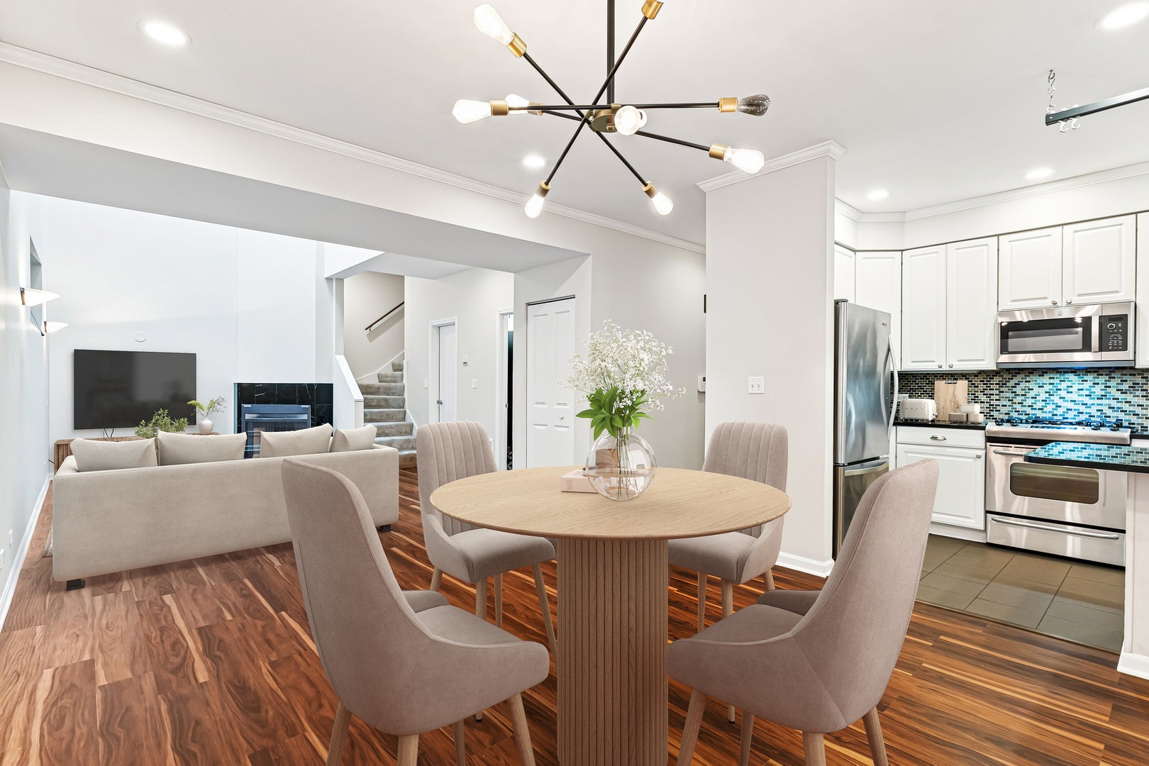 909 W Diversey Parkway 3W