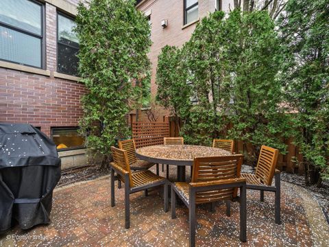 Tiny photo for 2664 N Hartland Court, Chicago, IL 60614 (MLS # 12623363)