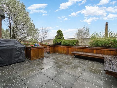 Tiny photo for 2664 N Hartland Court, Chicago, IL 60614 (MLS # 12623363)