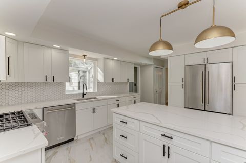 Tiny photo for 311 Montclare Lane, Wood Dale, IL 60191 (MLS # 12549848)