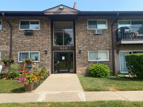 Photo of 816 E Old Willow Road #209, Prospect Heights, IL 60070 (MLS # 12714912)
