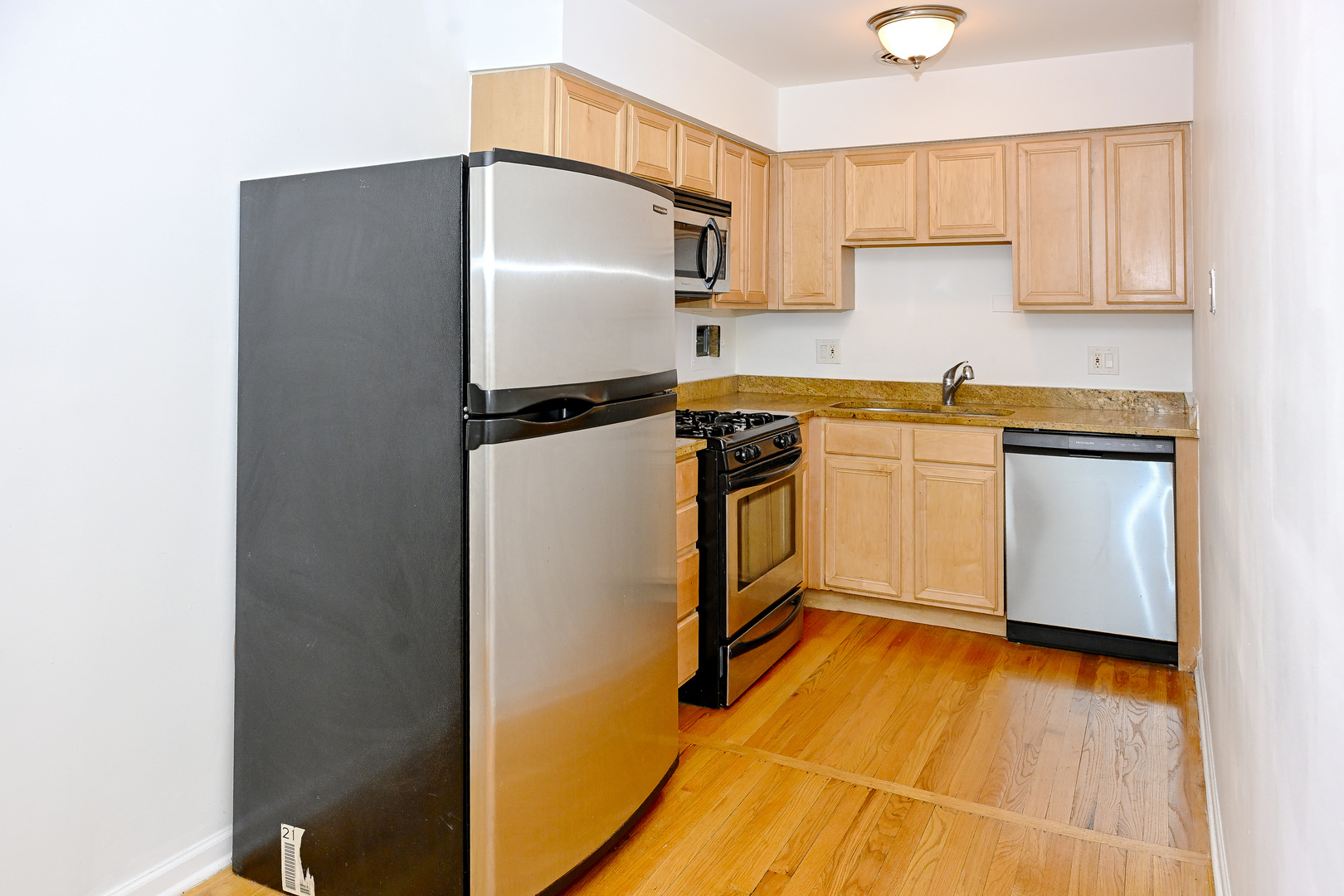 1415 W Lunt Avenue 408