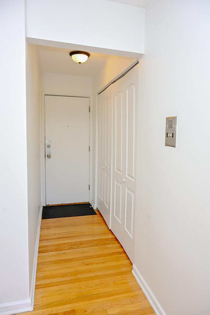 1415 W Lunt Avenue 408