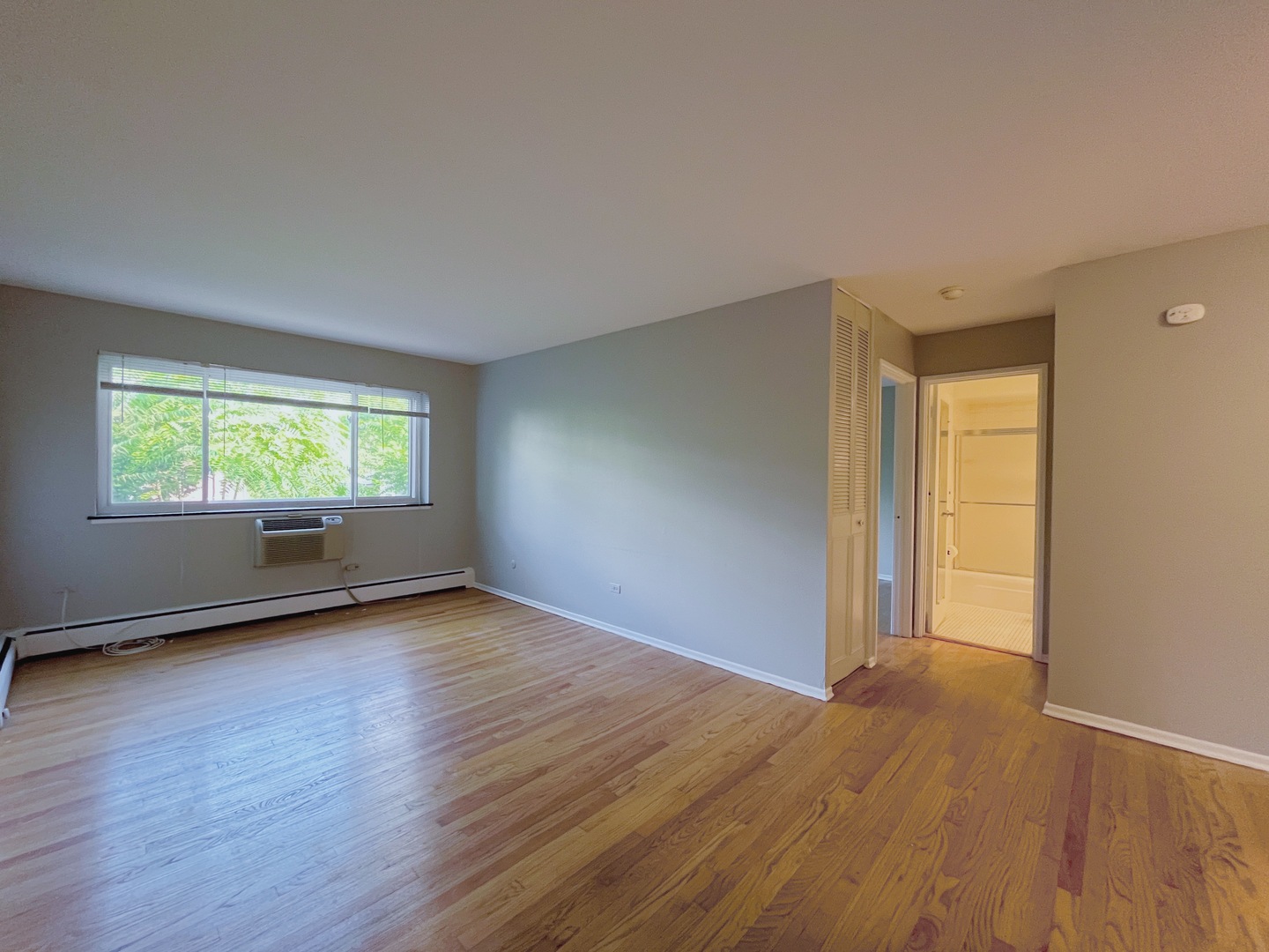 736 W Buena Avenue 308