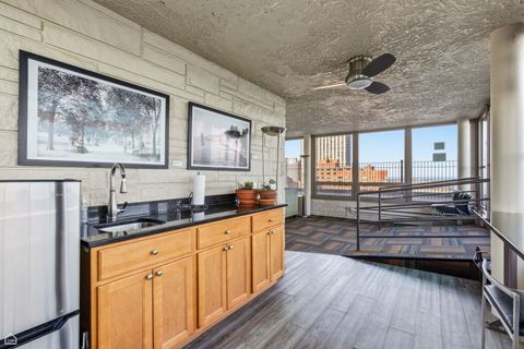 Tiny photo for 2970 N Lake Shore Drive #4B, Chicago, IL 60657 (MLS # 12549432)