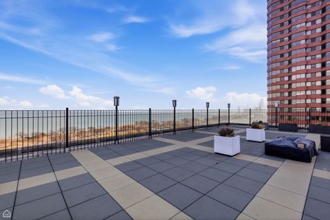 Tiny photo for 2970 N Lake Shore Drive #4B, Chicago, IL 60657 (MLS # 12549432)