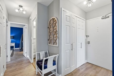 Tiny photo for 2970 N Lake Shore Drive #4B, Chicago, IL 60657 (MLS # 12549432)