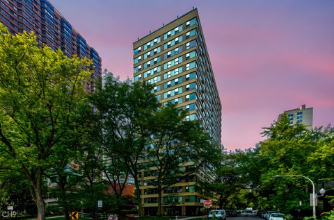 Tiny photo for 2970 N Lake Shore Drive #4B, Chicago, IL 60657 (MLS # 12549432)