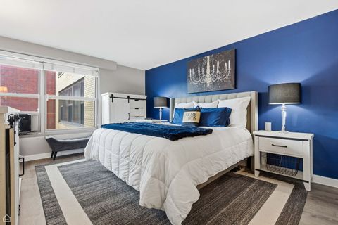 Tiny photo for 2970 N Lake Shore Drive #4B, Chicago, IL 60657 (MLS # 12549432)