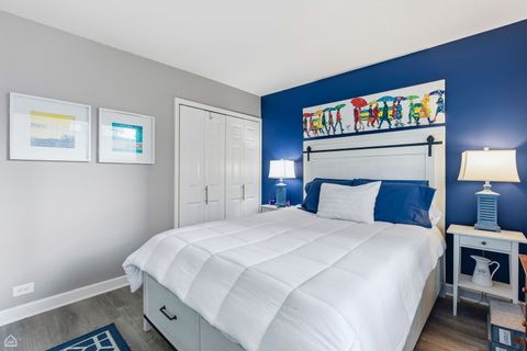 Tiny photo for 2970 N Lake Shore Drive #4B, Chicago, IL 60657 (MLS # 12549432)