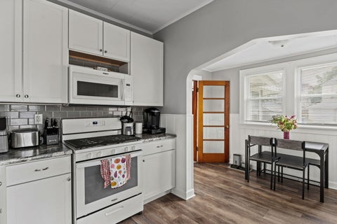 Tiny photo for 1718 13th Avenue, Moline, IL 61265 (MLS # 12755530)