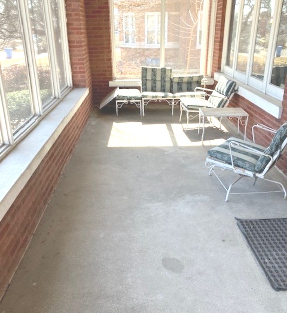 9432 S Pleasant Avenue