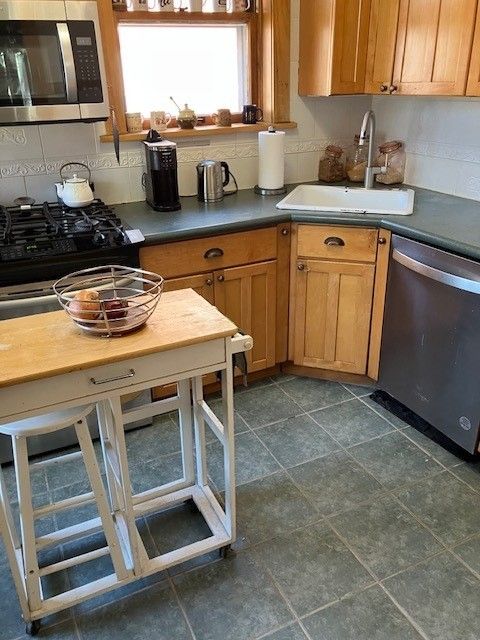 Tiny photo for 9432 S Pleasant Avenue, Chicago, IL 60643 (MLS # 12581584)