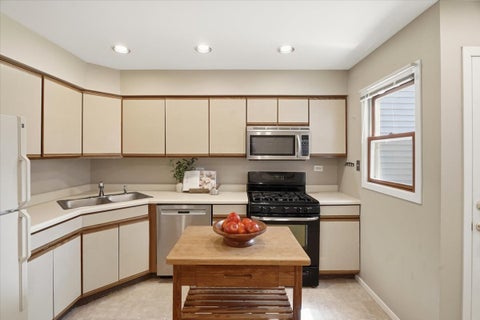 Tiny photo for 34322 N Birch Lane #15C, Gurnee, IL 60031 (MLS # 12710498)
