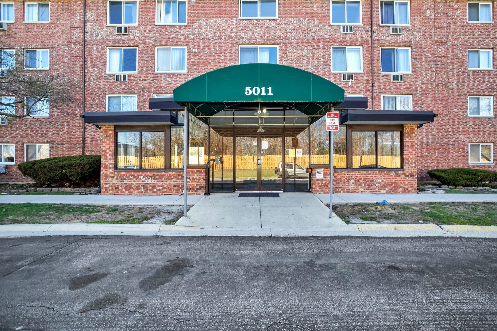 5011 VALLEY Lane 501