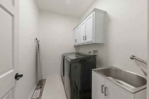 Tiny photo for 120 Rieser Circle, Naperville, IL 60565 (MLS # 12625255)